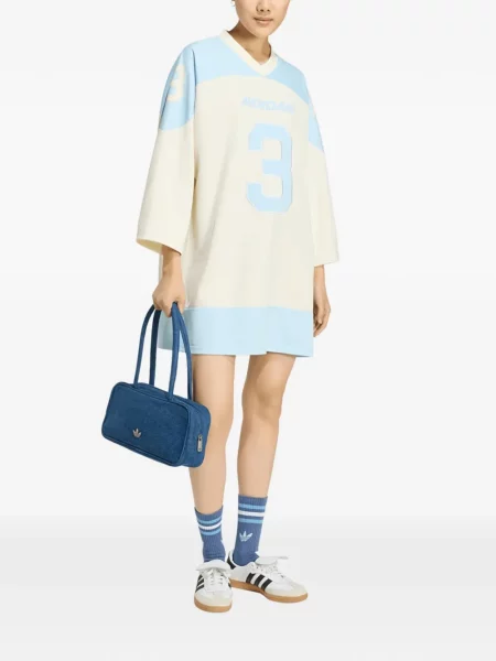 Rochie mini Adidas cu decolteu în V cu autograf alb