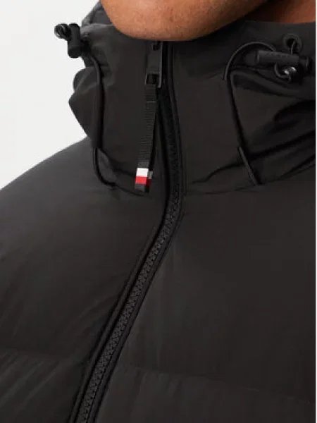 Tommy Hilfiger Žieminė striukė juoda