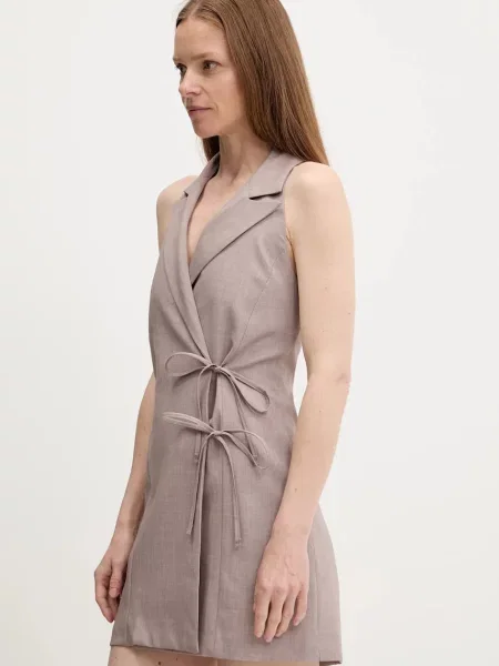 Answear Lab rochie mini drept maro