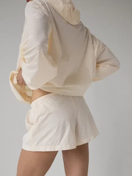 Шорти MUUV. MONOA