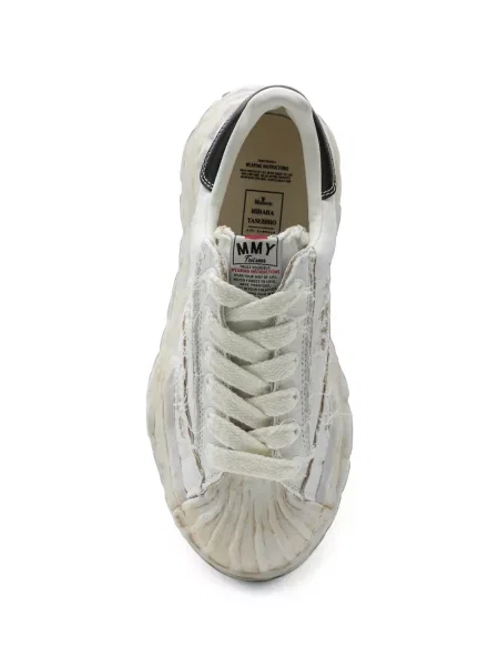 Sneakerși Maison Mihara Yasuhiro rupți din canvas alb