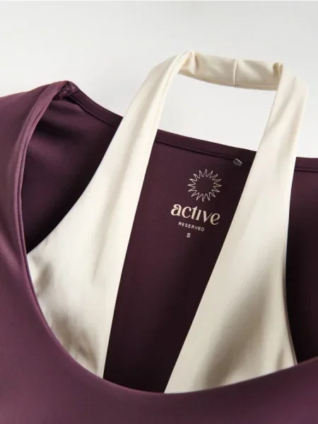 Reserved Tricou cu mânecă lungă și decolteu decorativ mahon