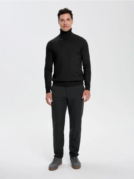 Sinsay Klasyczny golf czarny