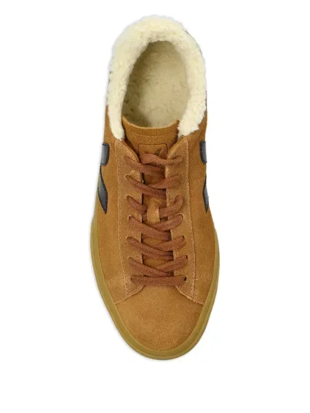 Szarvasbőr sneaker Veja autogrammal barna