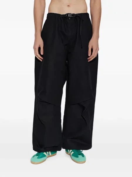 Pantaloni Adidas cu imagine roz
