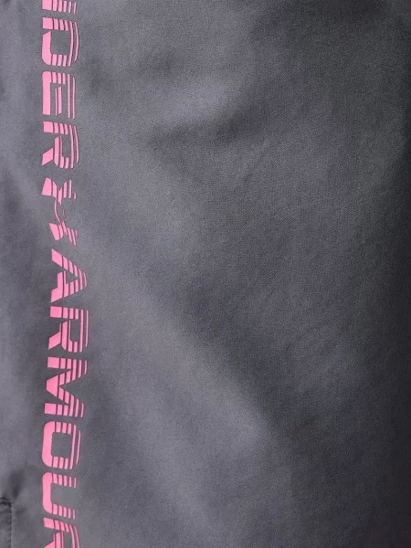 Спортивные шорты Under Armour