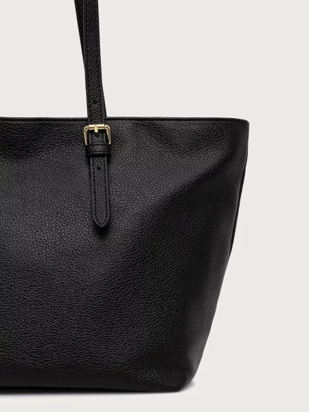 Кожаная сумка шоппер Love Moschino