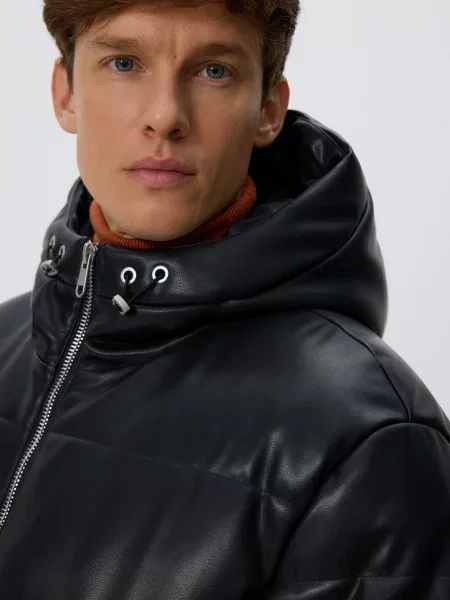 Стеганая кожаная куртка Reserved черная