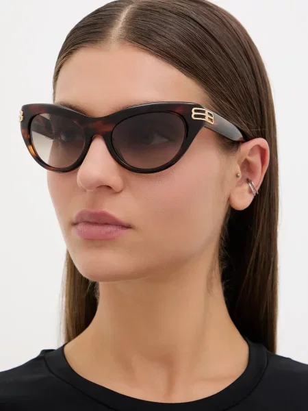 Balenciaga női cat eyes napszemüveg barna