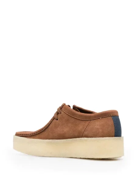 Δερμάτινα σκαρπινια Clarks με κορδόνια καφέ