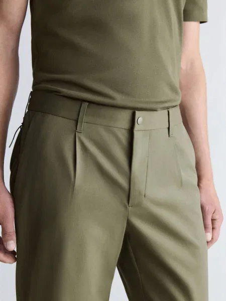 Spodnie regular fit Thermolite® oliwkowozielony Mężczyzna 38 MANGO MAN