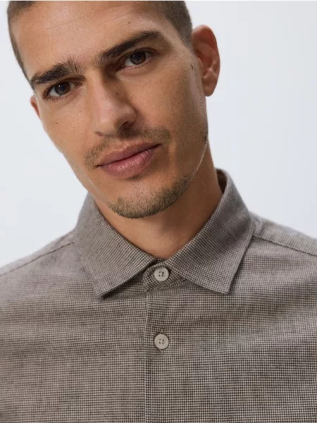 Reserved Приталена сорочка з єгипетської пильно-коричневий коричнева