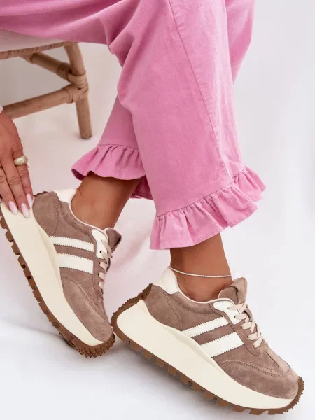 Semišové tenisky D&a na platformě bílé