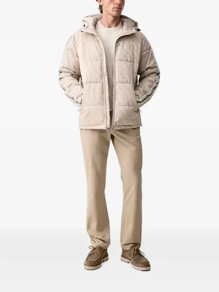 Тениска Guess бродирана с кръгло деколте
