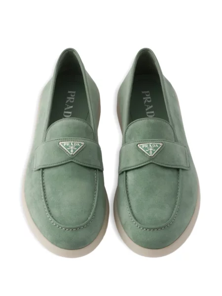 Pantofi loafer Prada din piele de căprioară verde