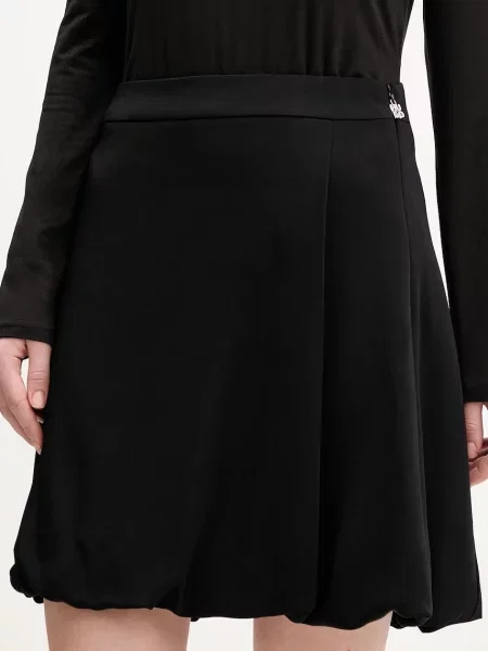 Krilo HUGO Ramunti črna