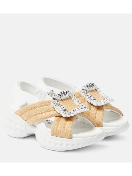 Sandale Roger Vivier cu cataramă bej
