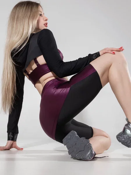 Женские спортивные шорты с имитацией юбки