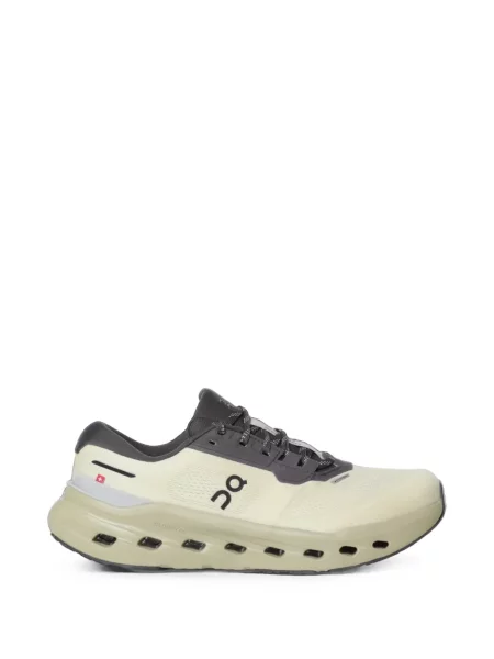 Sneakerși On