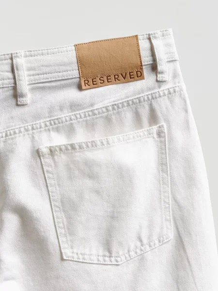 Шорты Reserved белые