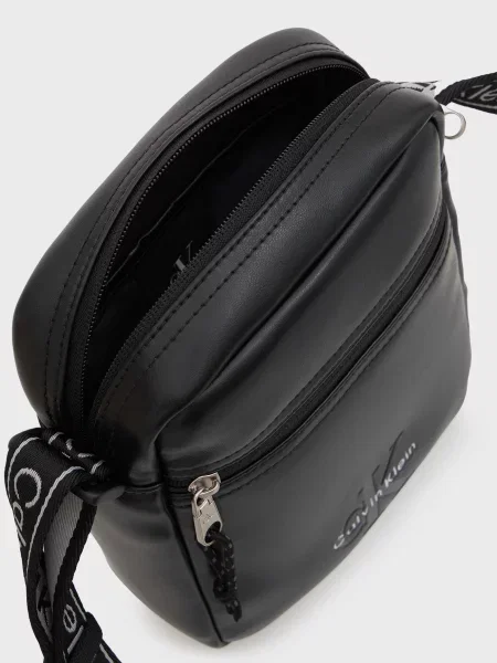 Сумка Calvin Klein с лого черная