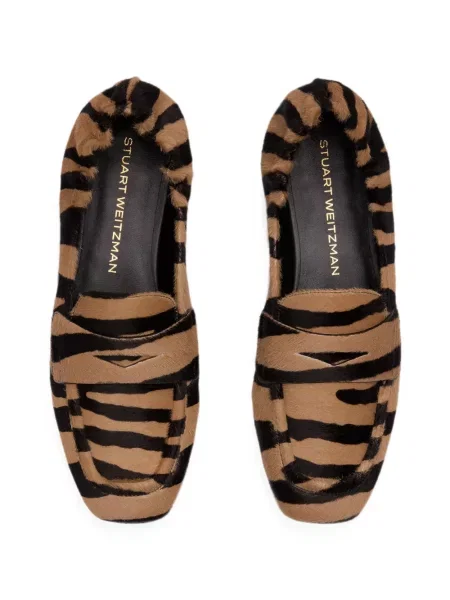 Pantofi loafer Stuart Weitzman cu imagine cu model zebră maro