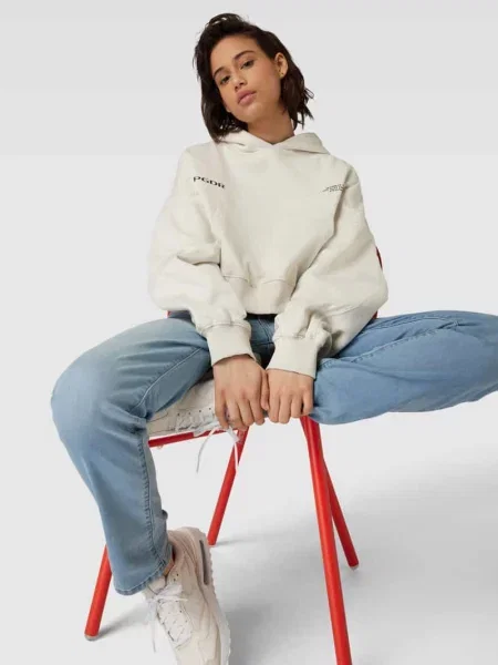 Jeansy o kroju straight fit z zapięciem na guzik model ‘BOYFRIEND’ Levi's® 300 niebieskie