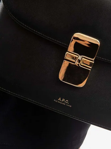 A.P.C Bőr válltáska Grace fekete