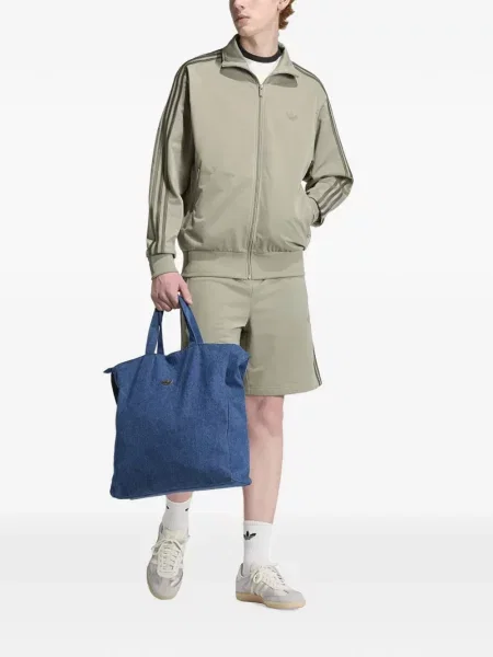 Decupat pantaloni scurți Adidas cu dungi cu autograf albastru