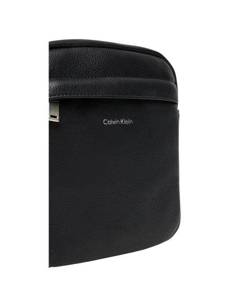 Calvin Klein Válltáska fekete