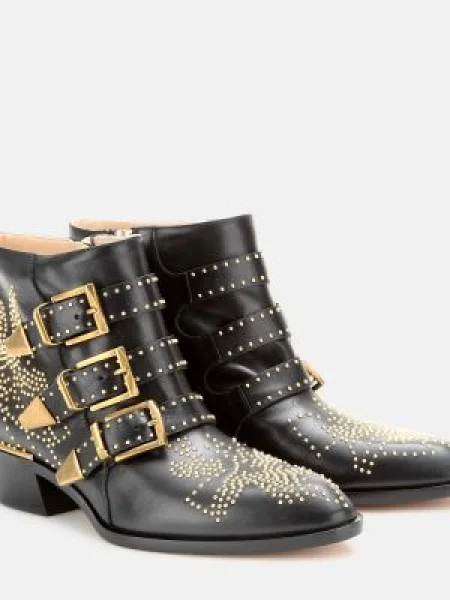 Cizme scurte Chloé Susanna din piele cu tepi negru