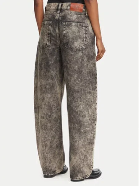 Hlače Calvin Klein smeđa