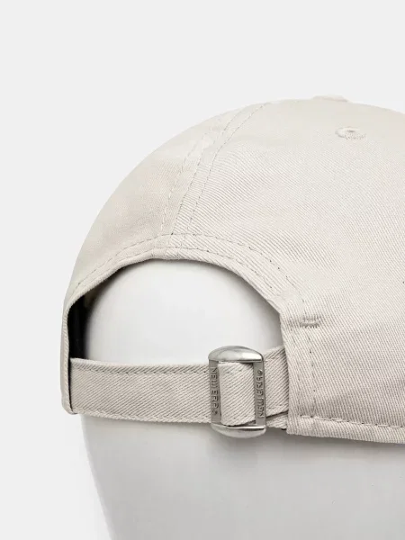 Czapka New Era League Essential New York Yankees w kolorze beżowym biała