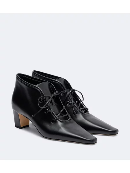Botine Manolo Blahnik cu șireturi din piele negru