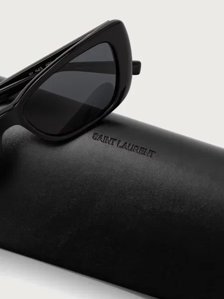 Солнцезащитные очки Saint Laurent