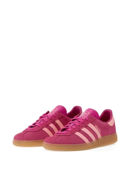 Sneakerși Adidas din piele de căprioară cu dungi roz