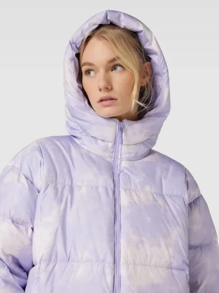 Kurtka pikowana o kroju regular fit z kapturem Tom Tailor Denim fioletowa