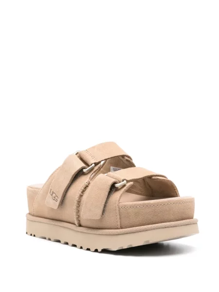 Papuci Ugg din piele de căprioară