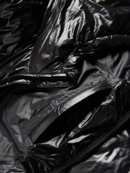 Куртка Reserved с капюшоном черная