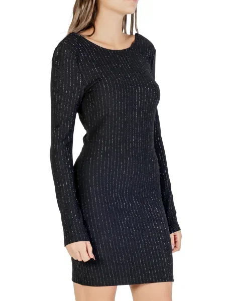 Sukienka Jacqueline De Yong z długim rękawem czarna