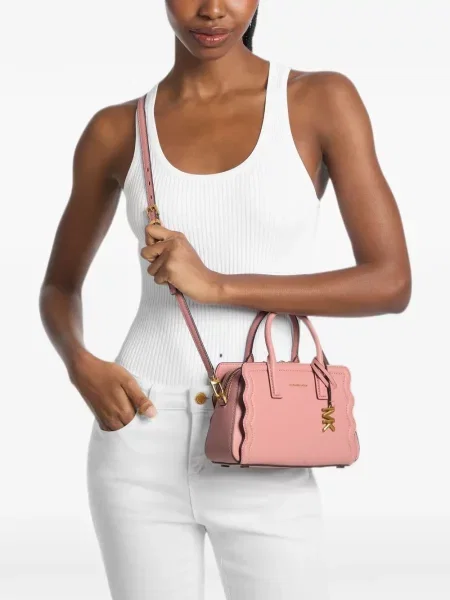 Matlasat geanta crossbody Michael Michael Kors cu autograf maro