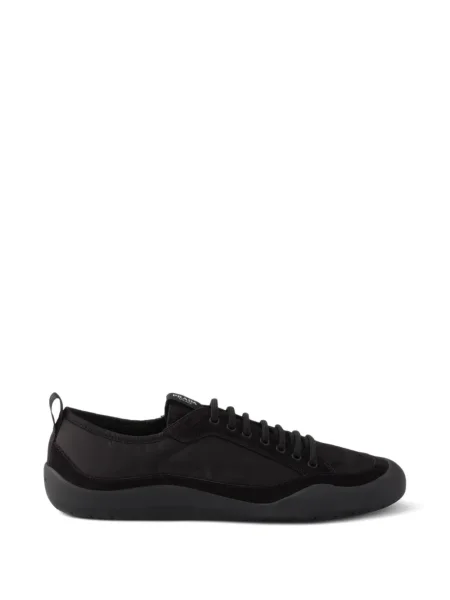 Sneakerși Prada din piele de căprioară negru