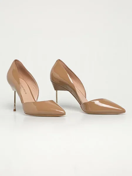 Czółenka Kurt Geiger London skórzana beżowa