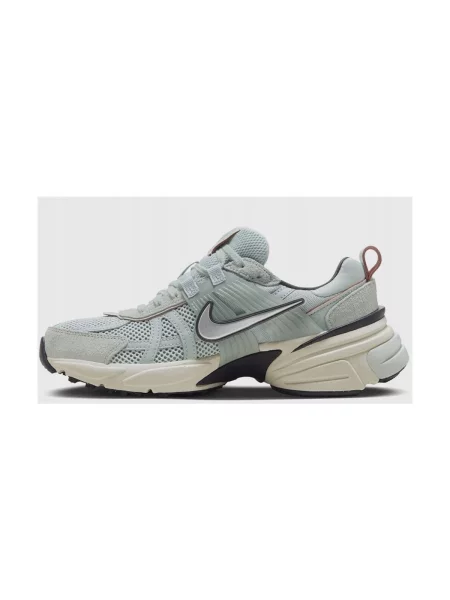Pantofi Nike bej