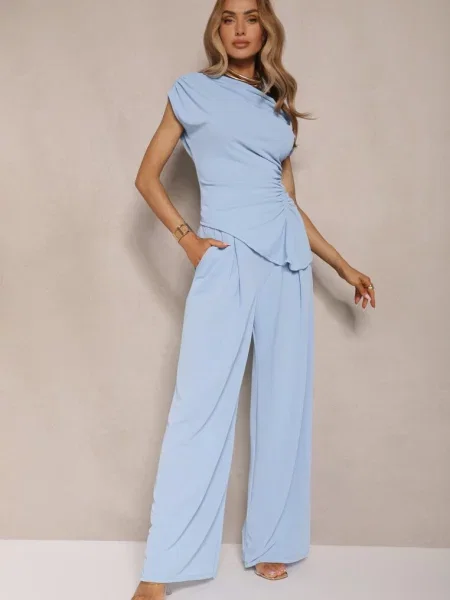Komplet Spodnie o Szerokim Kroju i Asymetryczna Bluzka z Marszczeniem Nitara niebieski