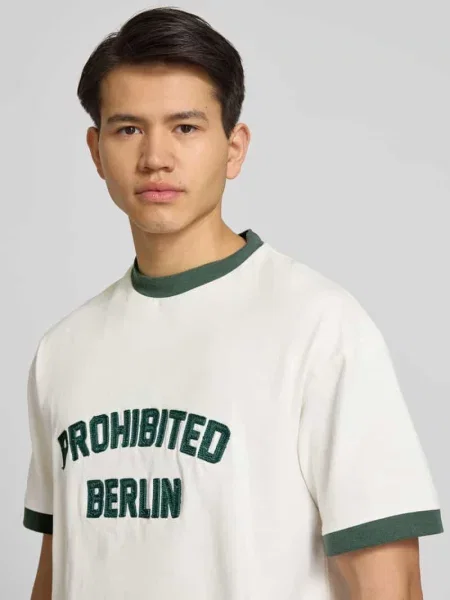 T-shirt z wyhaftowanym logo model Rush' Prohibited