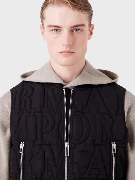 Утепленный жилет Emporio Armani черный