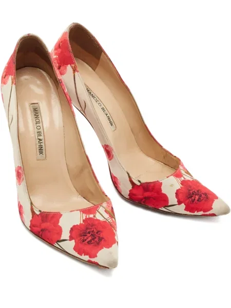 Czółenka Manolo Blahnik skórzana w kwiatki z nadrukiem