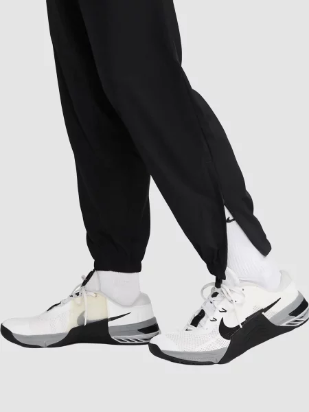 Джоггеры Nike черные