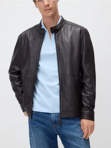 Кожаная куртка Reserved с воротником стойка коричневая